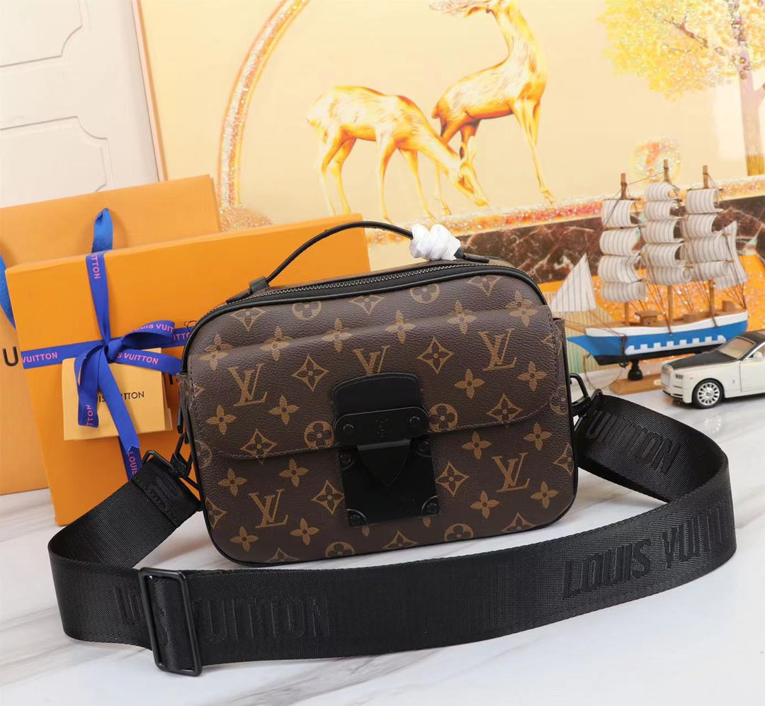 2XE137BDE Stylish leather bag 