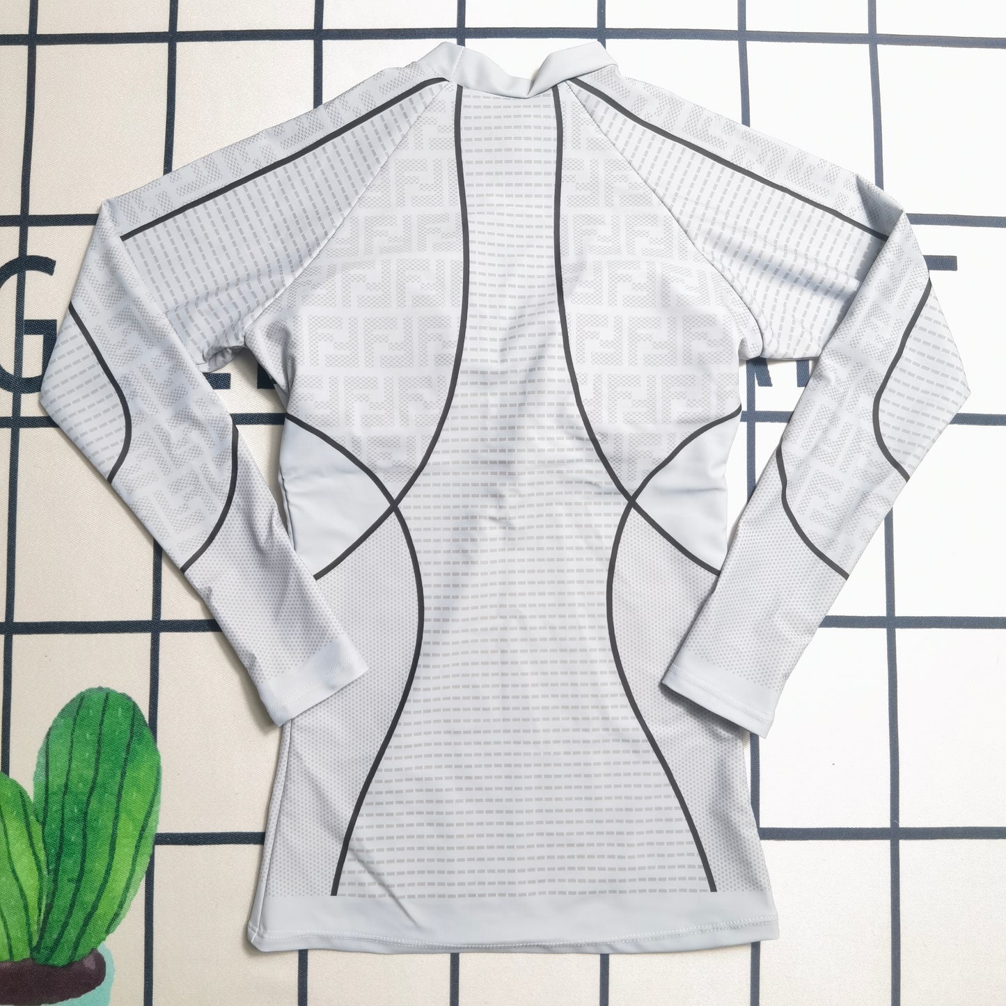 14F133YDE Stylish Long sleeve swimsuit