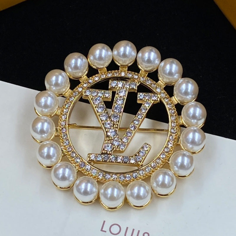1YE342HDE Stylish Brooch