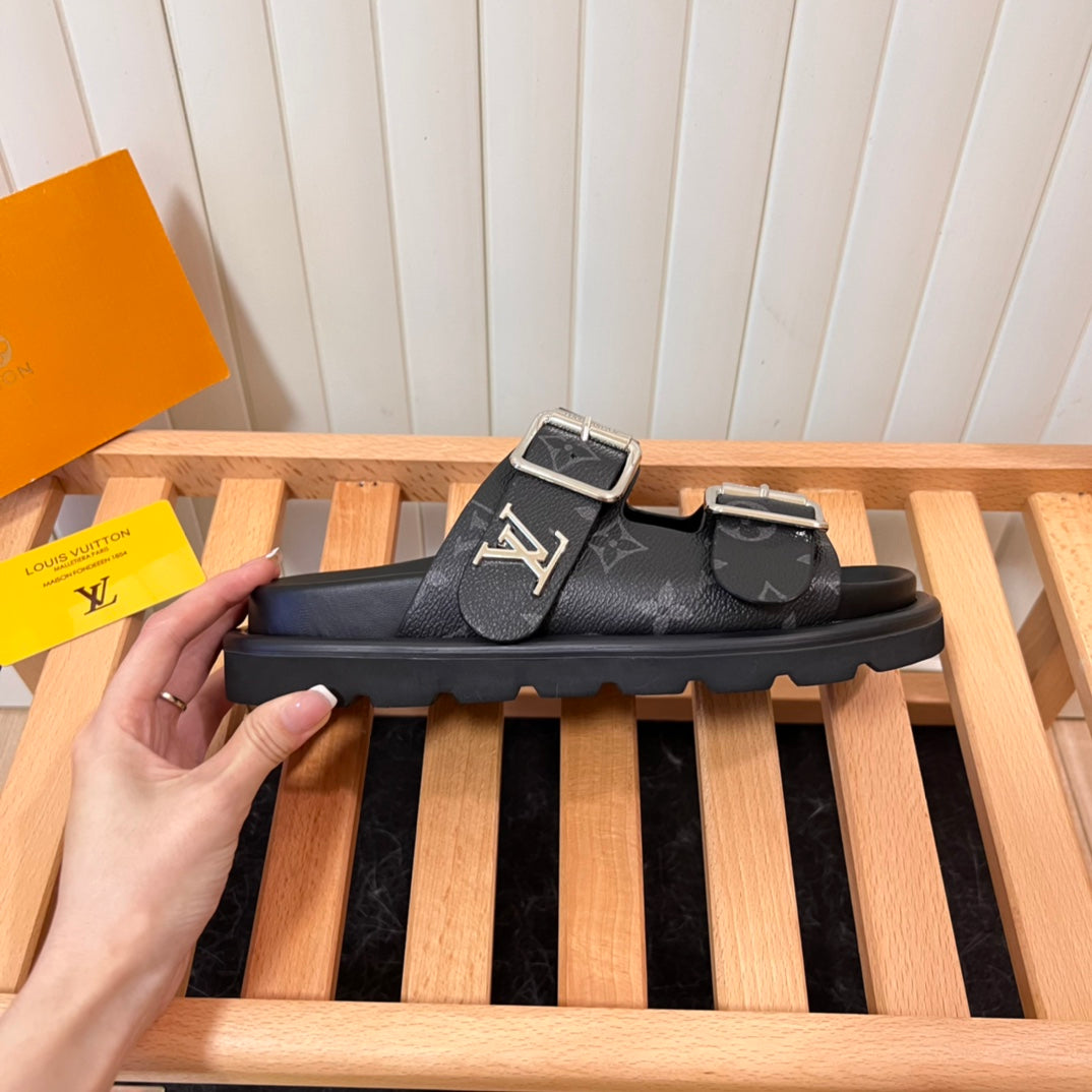 14E208ZDE Stylish Slippers