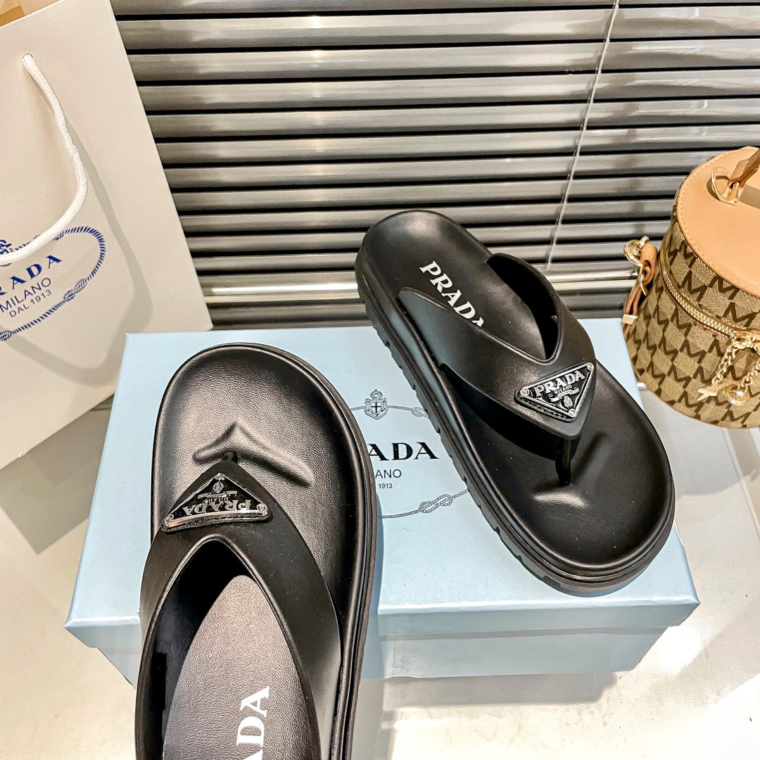 14PD181ZDE Stylish Slippers