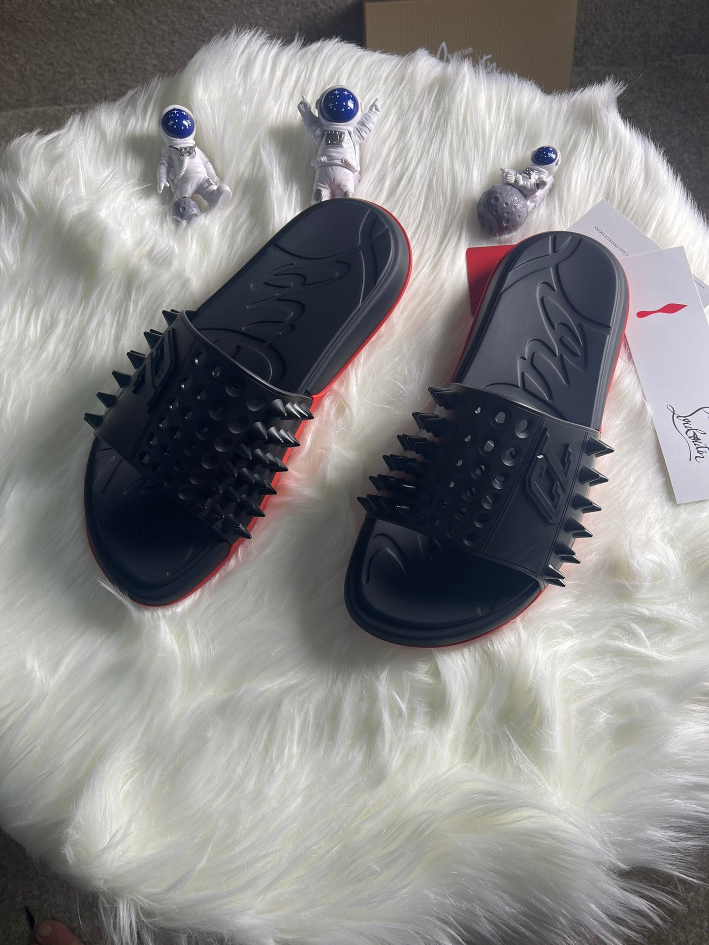 J4A22ZDE Stylish Slippers