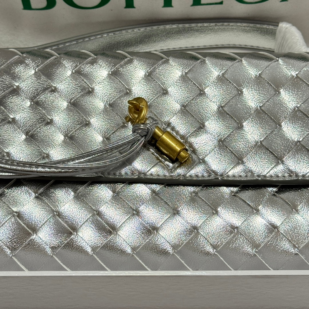 1XA380BDE Stylish leather bag 