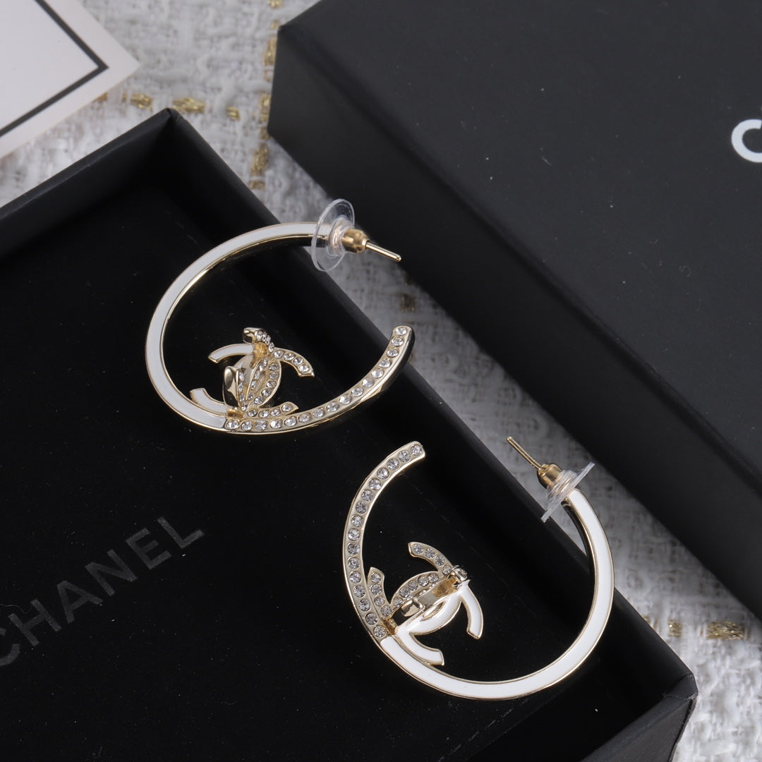 14C371EDE Stylish Earrings