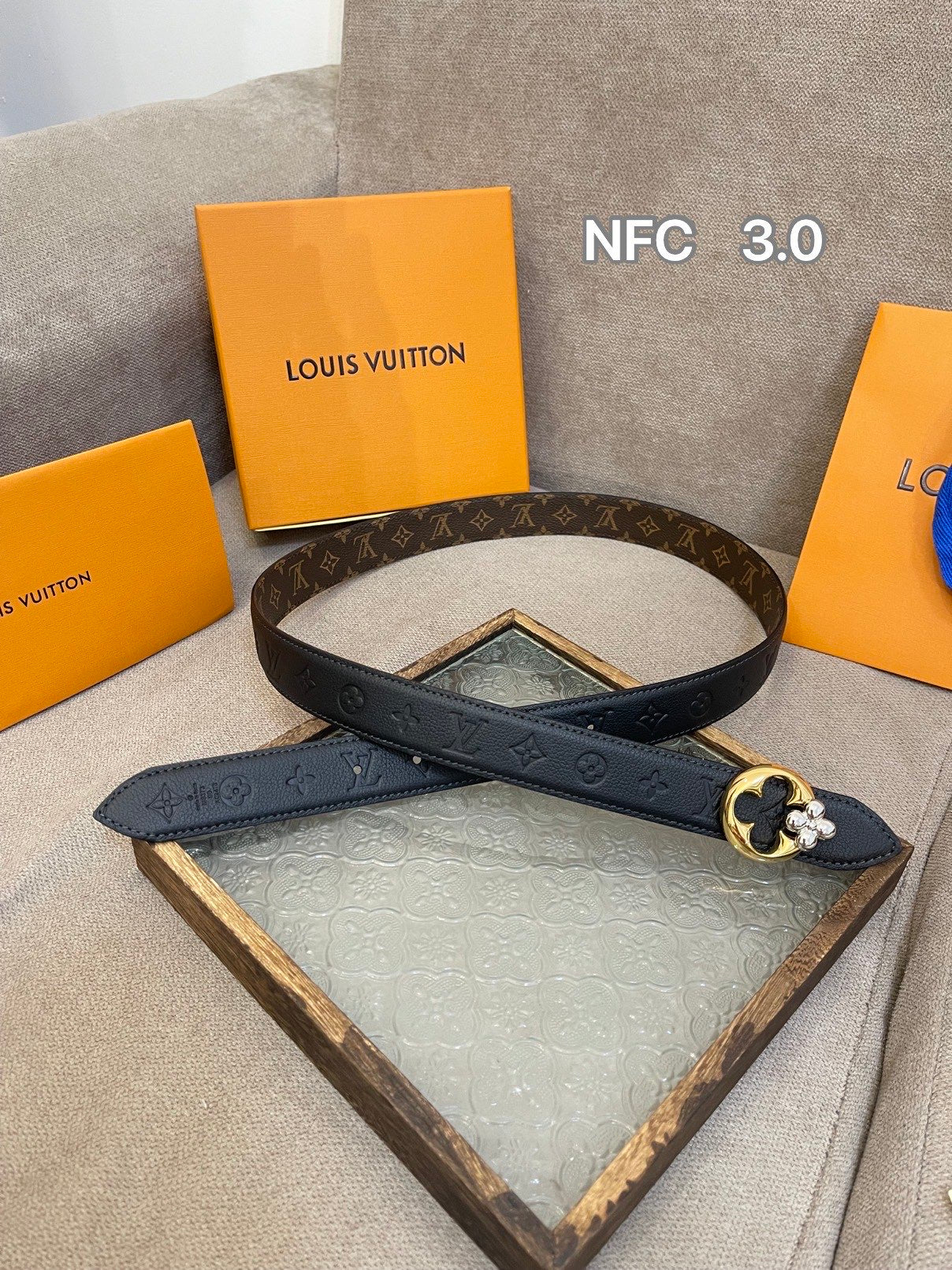 255RE11PDE Stylish  High quality belt With full package