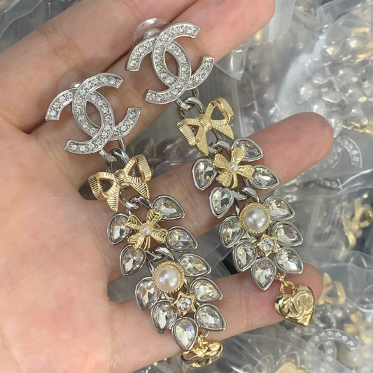 14C943EDE Stylish Earrings