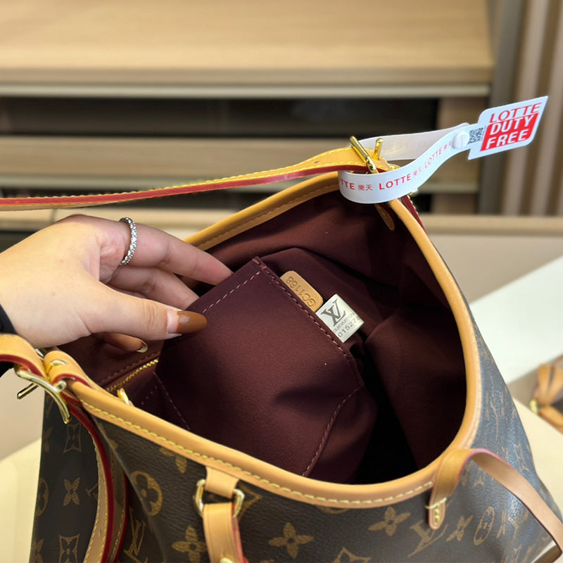 6XE136BDE Stylish leather bag 