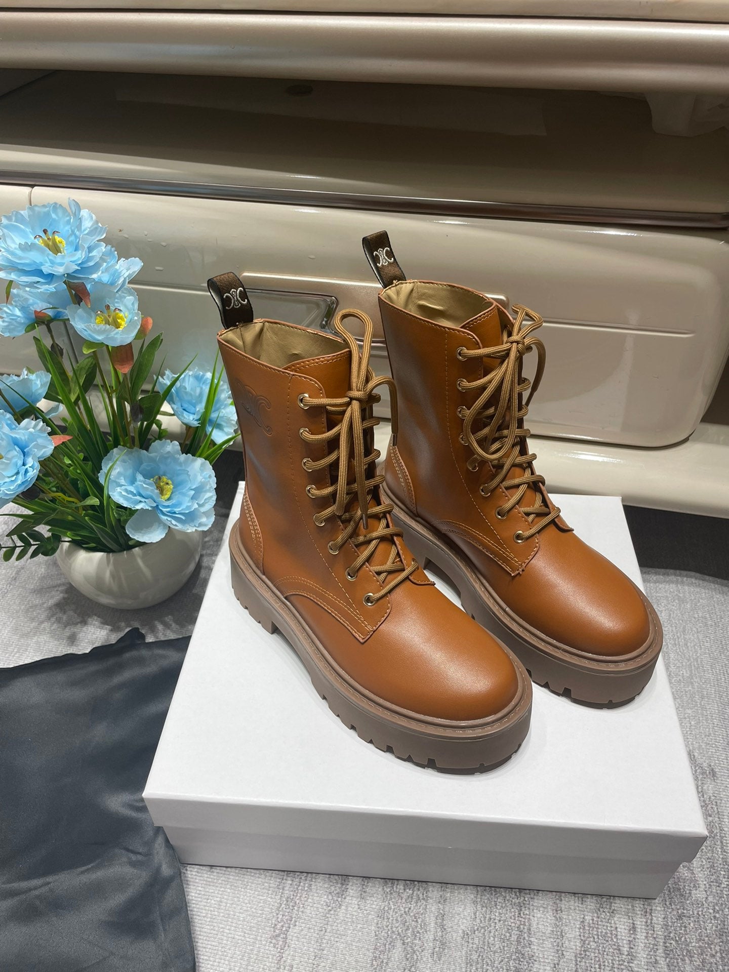 1LCL21ZDE Stylish Boots