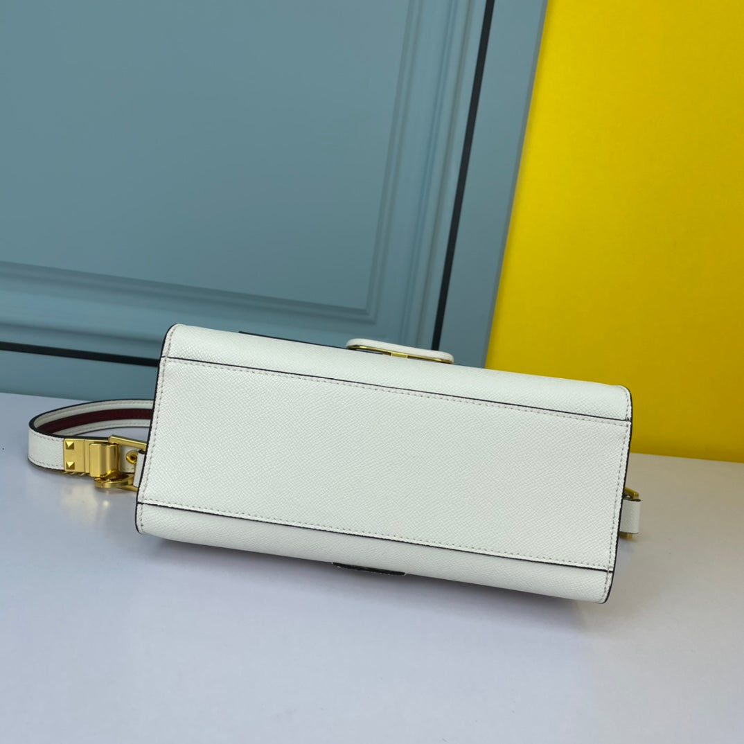 1XVL30BDE Stylish leather bag 