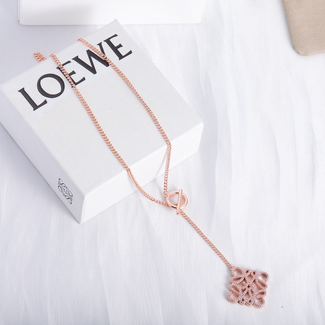 175RA37XDE Stylish  Necklaces