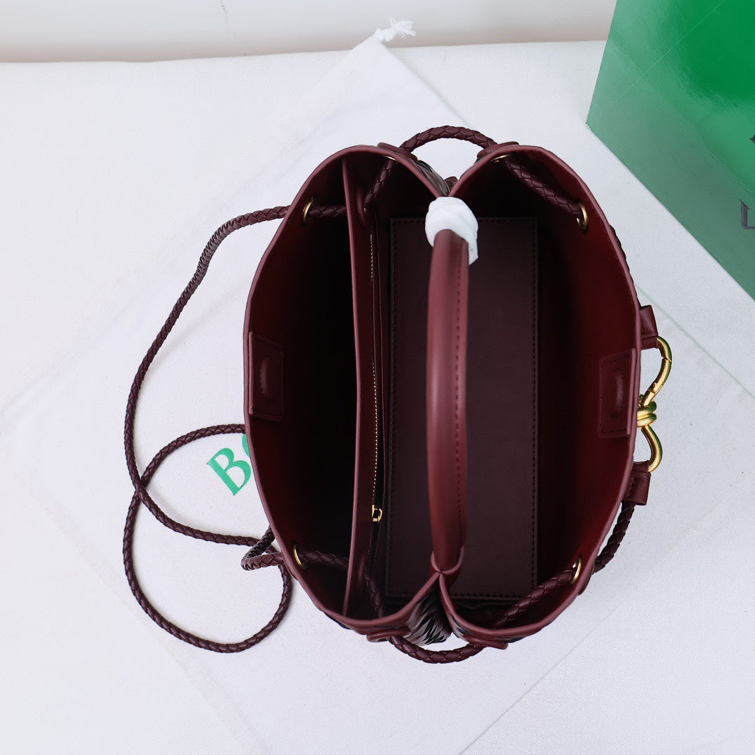 1XA80BDE Stylish leather bag