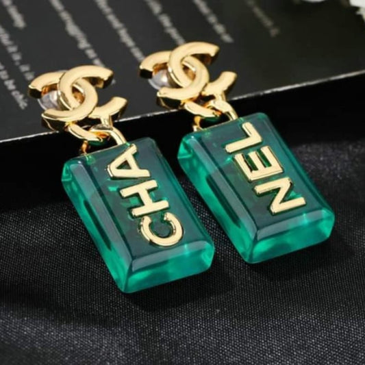 P4C16EDE Stylish Earrings