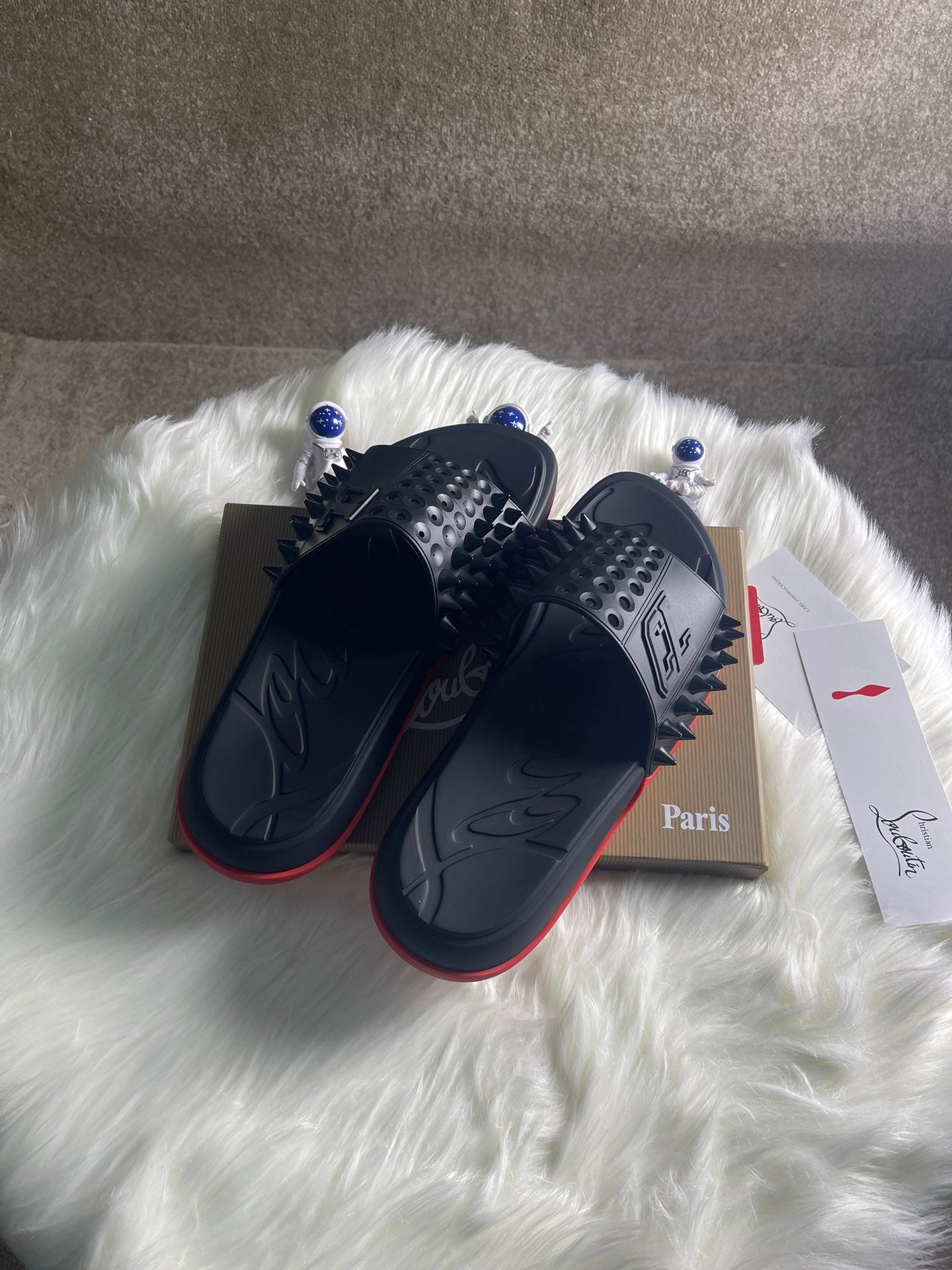 J4A22ZDE Stylish Slippers