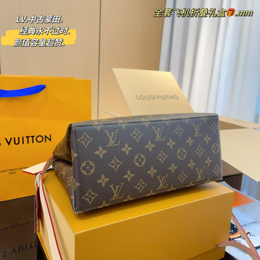 6XE196BDE Stylish leather bag 