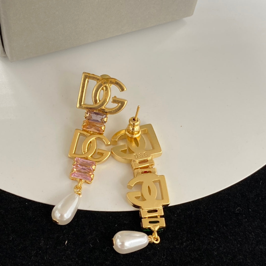 1XA589EDE Stylish Earrings