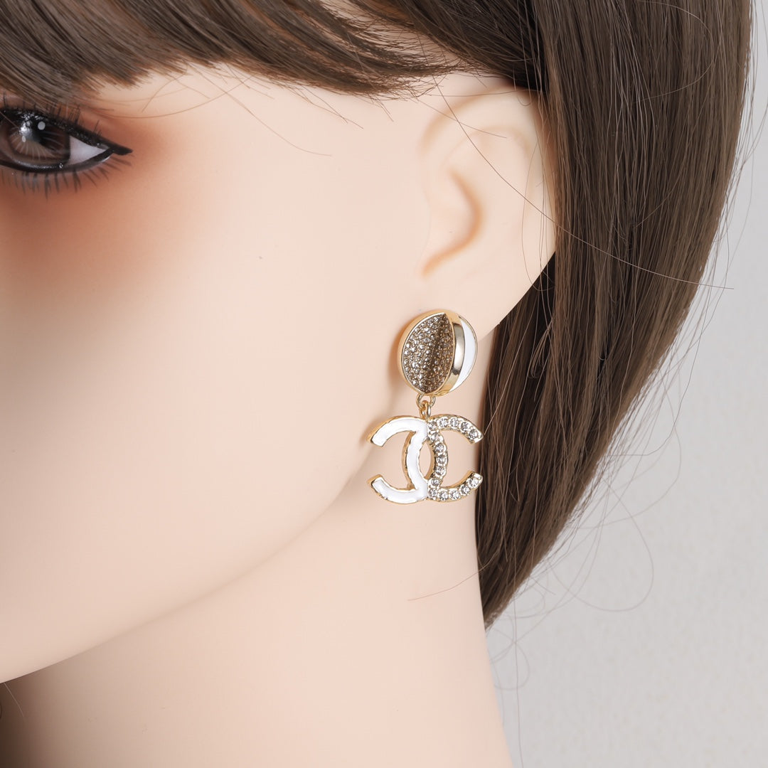 14C371EDE Stylish Earrings