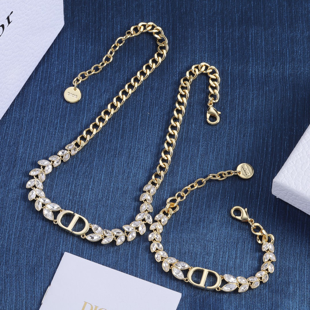 175RD14XDE Stylish  Necklaces . Bracelets