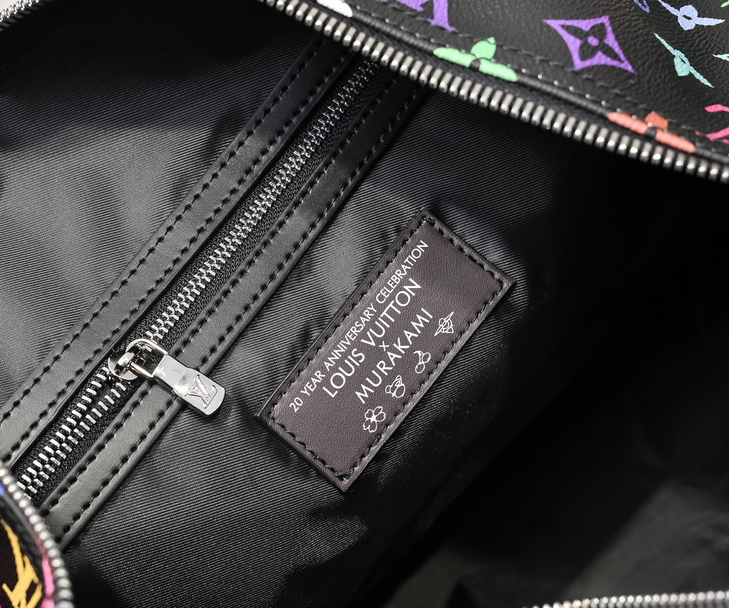 2WE8BDE Stylish Luggage bags