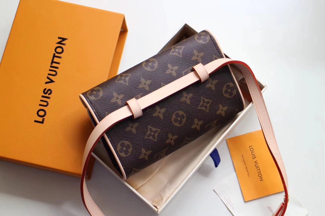 1XE62BDE Stylish leather bag