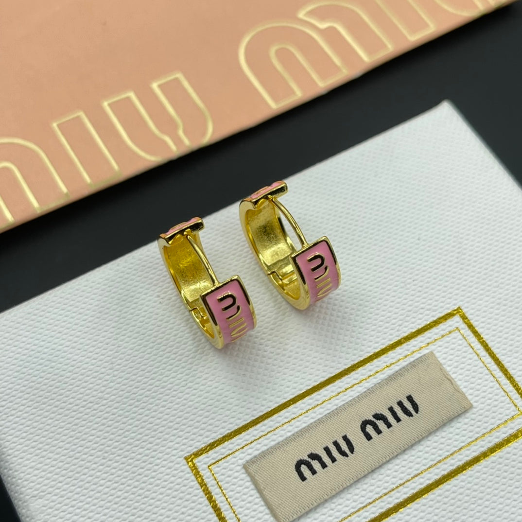 14A520EDE Stylish Earrings