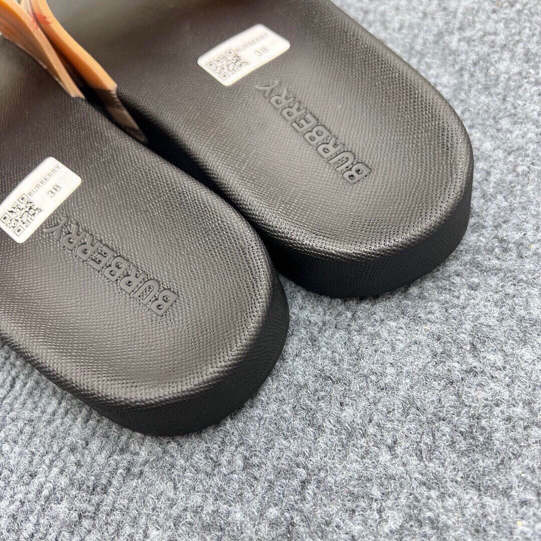 535ZR253ZDE Stylish Slippers