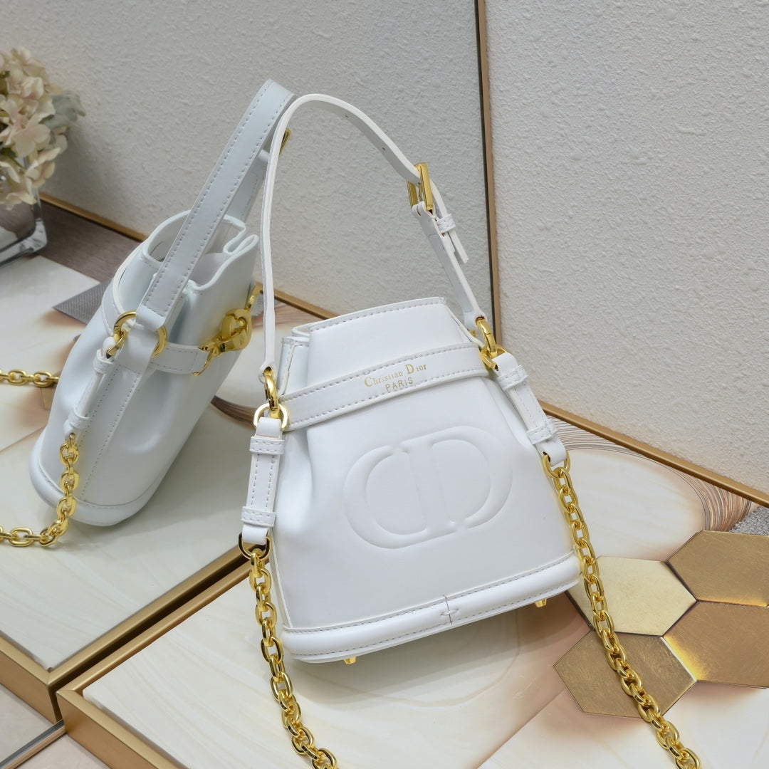 2XD370BDE Stylish leather bag 