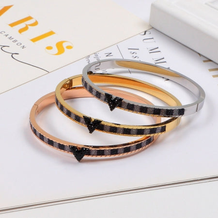 BE27KDE Stylish Bracelets