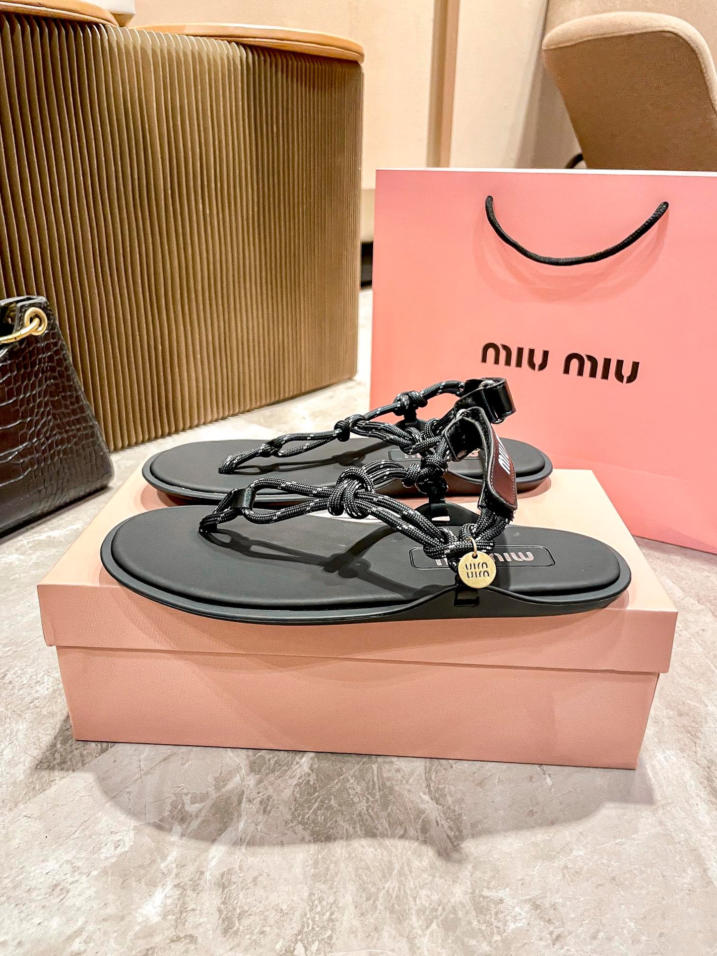 14A170ZDE Stylish sandals