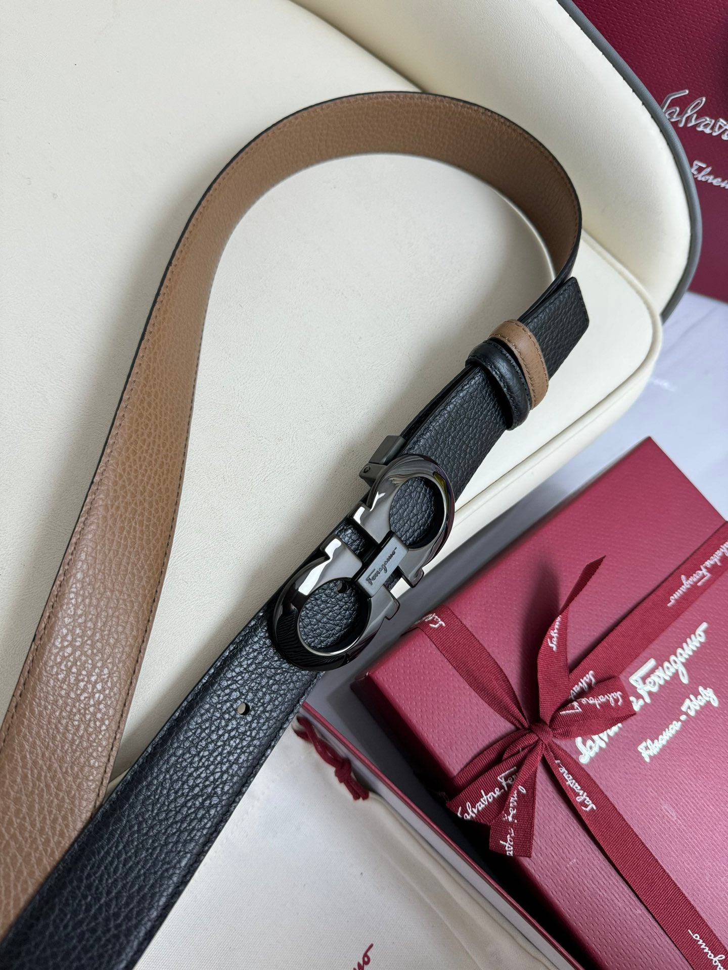 1WA169PDE Stylish  High quality belt With full package