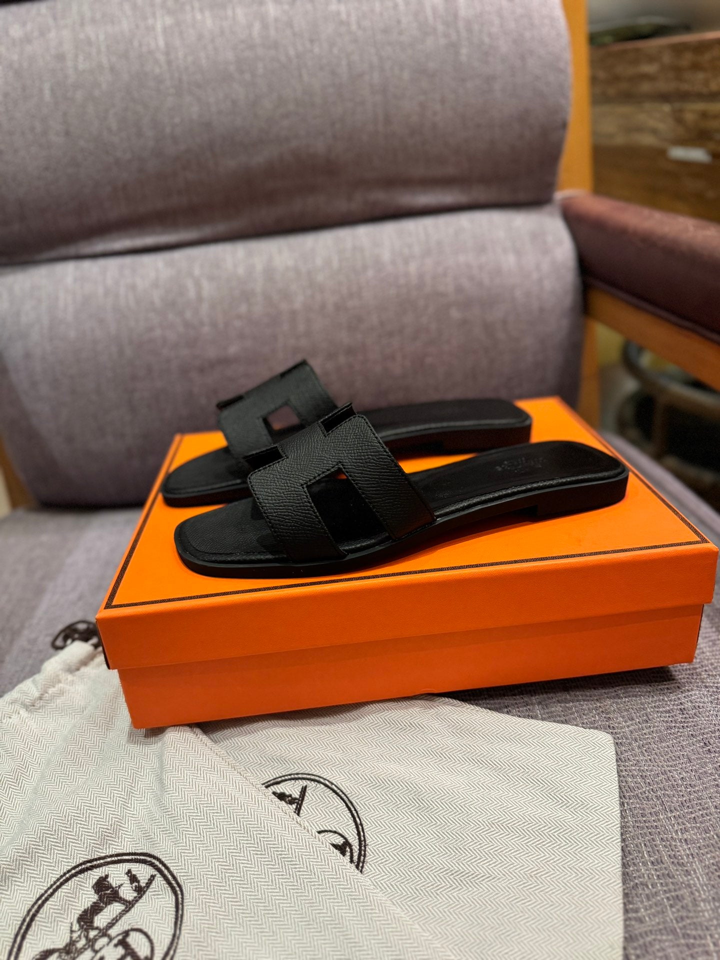 1ZH238ZDE Stylish Slippers