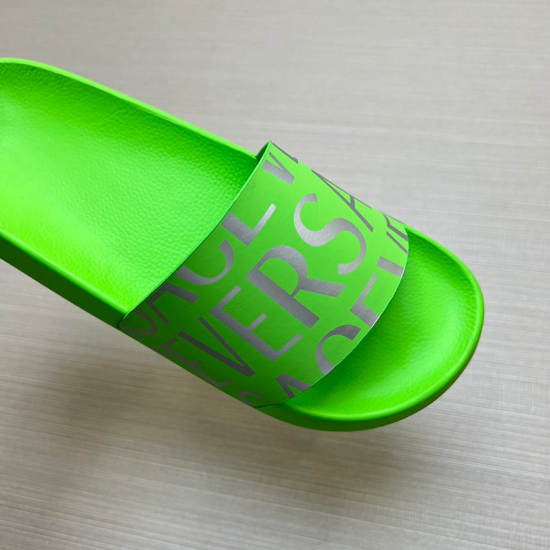 54V108ZDE Stylish slippers