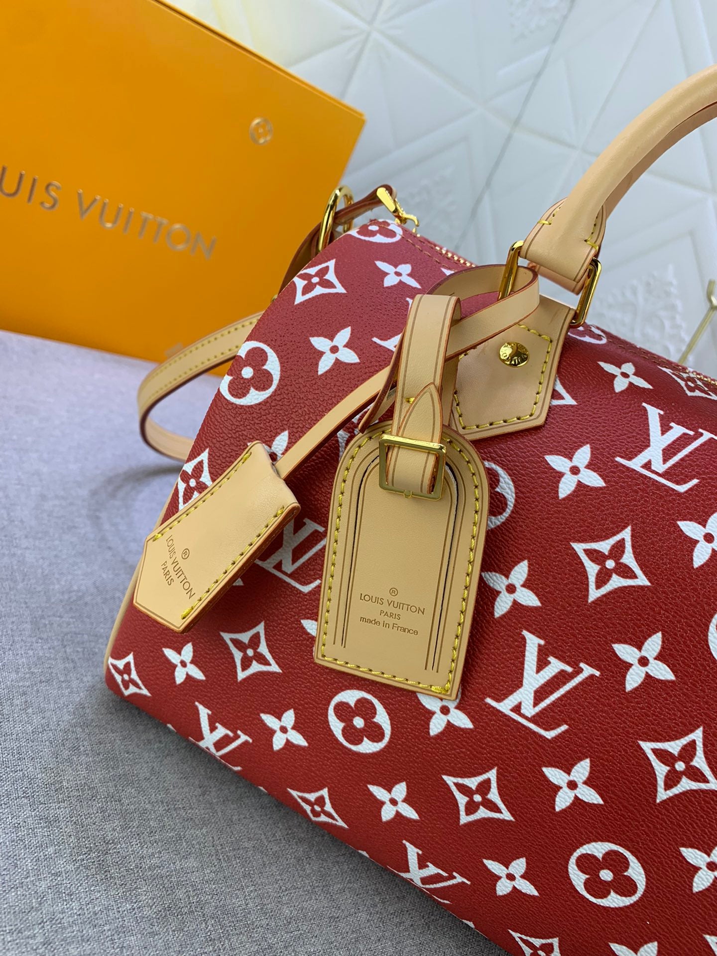 2XE268BDE Stylish leather bag 