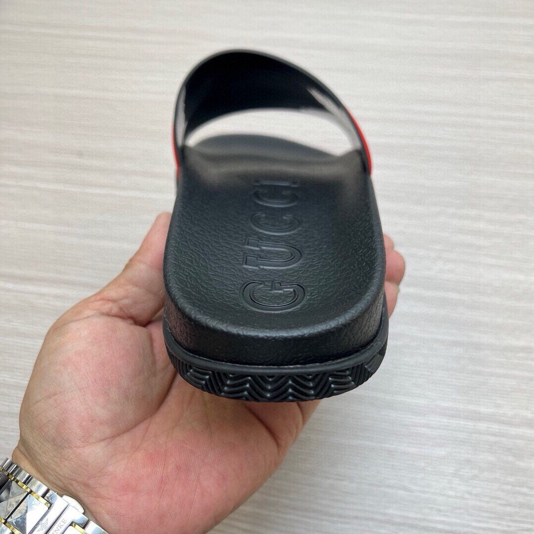 54B113ZDE Stylish slippers