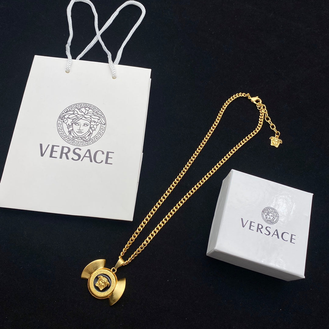 175RV51XDE Stylish  Necklaces