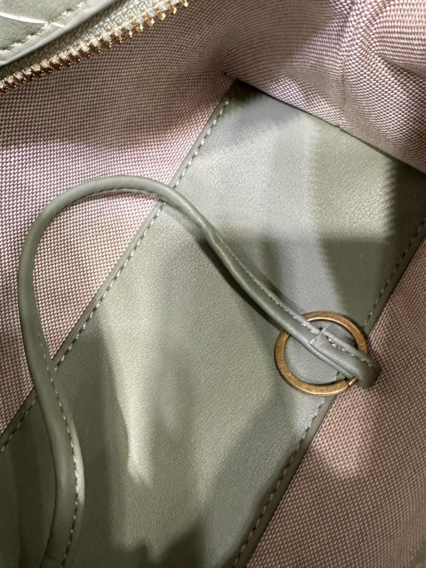 1XA84BDE Stylish leather bag