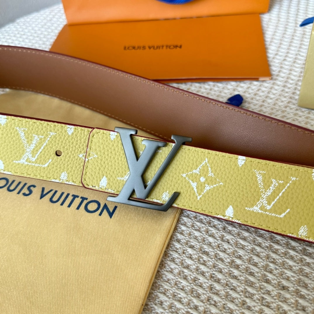 14E131PDE Stylish  High quality belt With full package