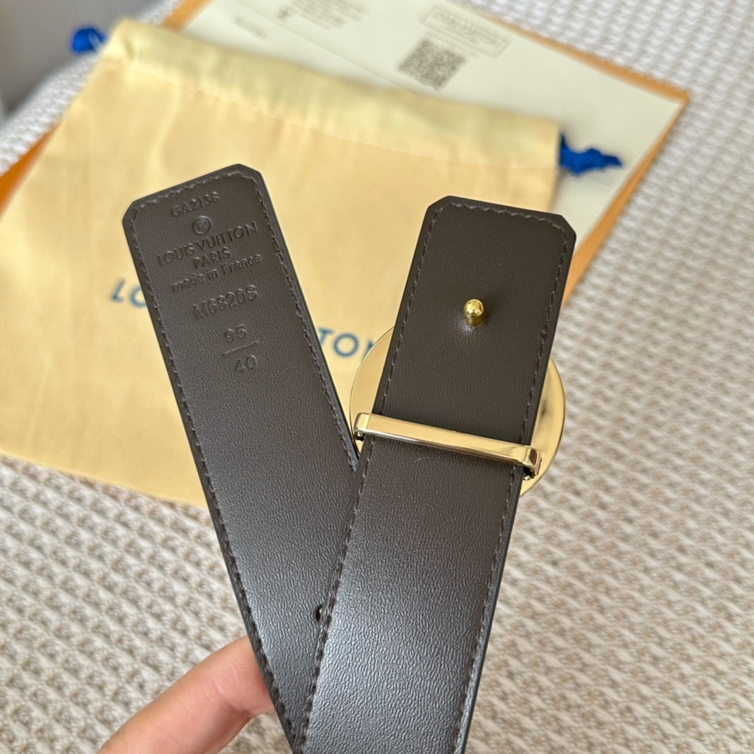 14E128PDE Stylish  High quality belt With full package