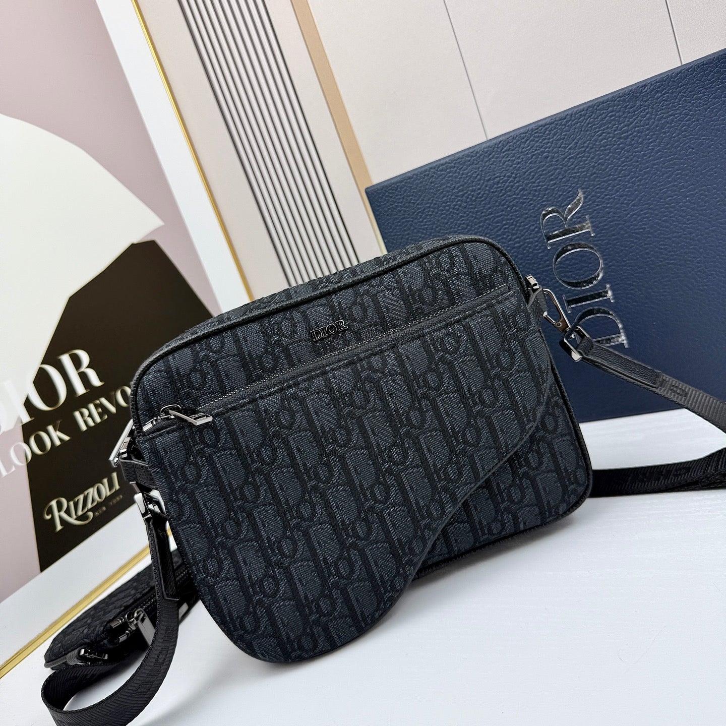 15RD66BDE Stylish bag