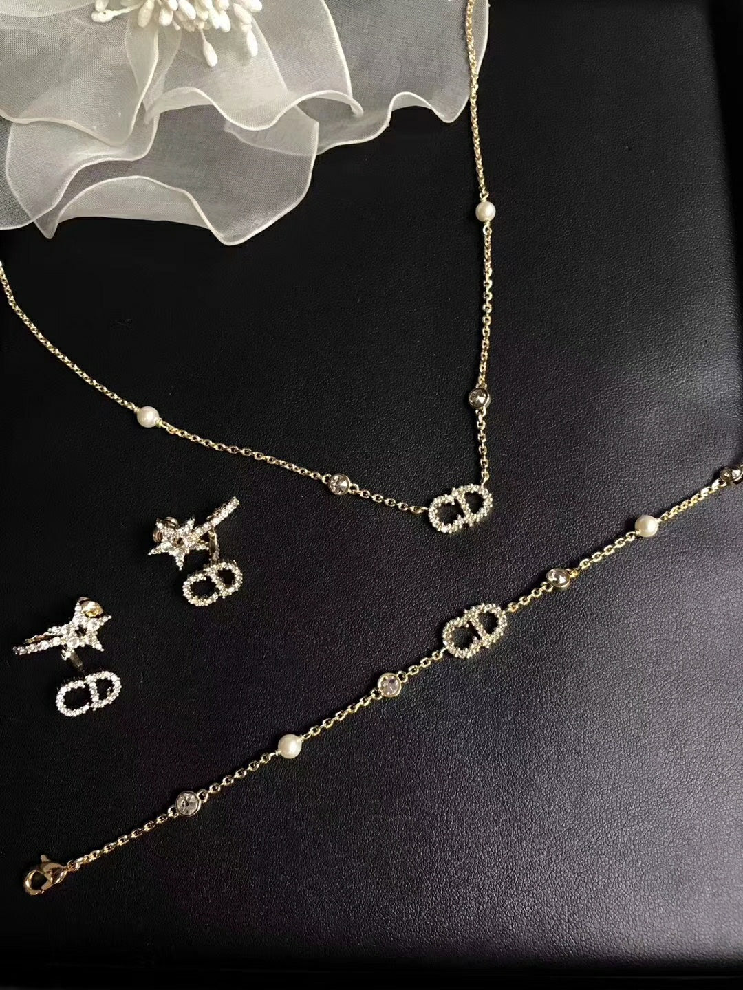 14D250XDE Stylish Rings Earring Bracelets Necklaces