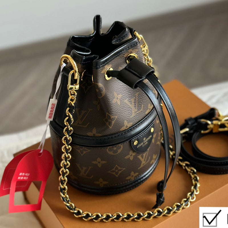 6XE215BDE Stylish leather bag 