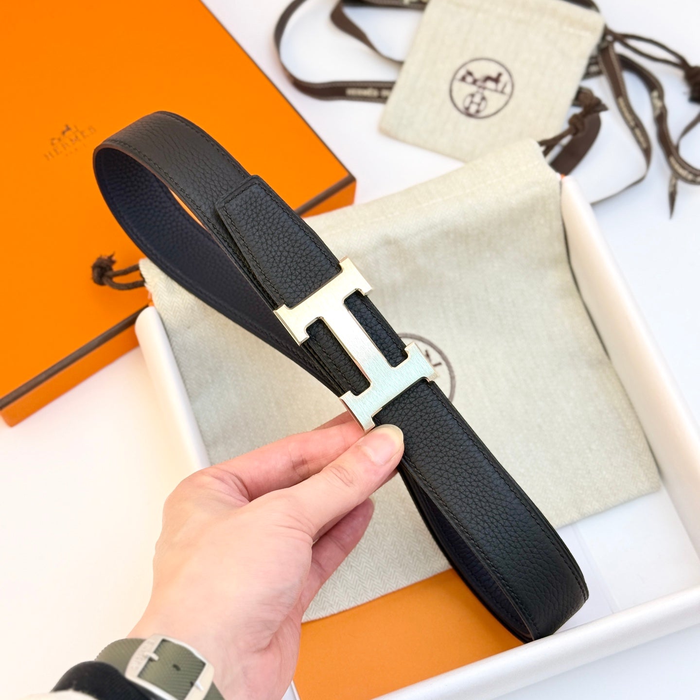 155RH234PDE Stylish  High quality belt With full package