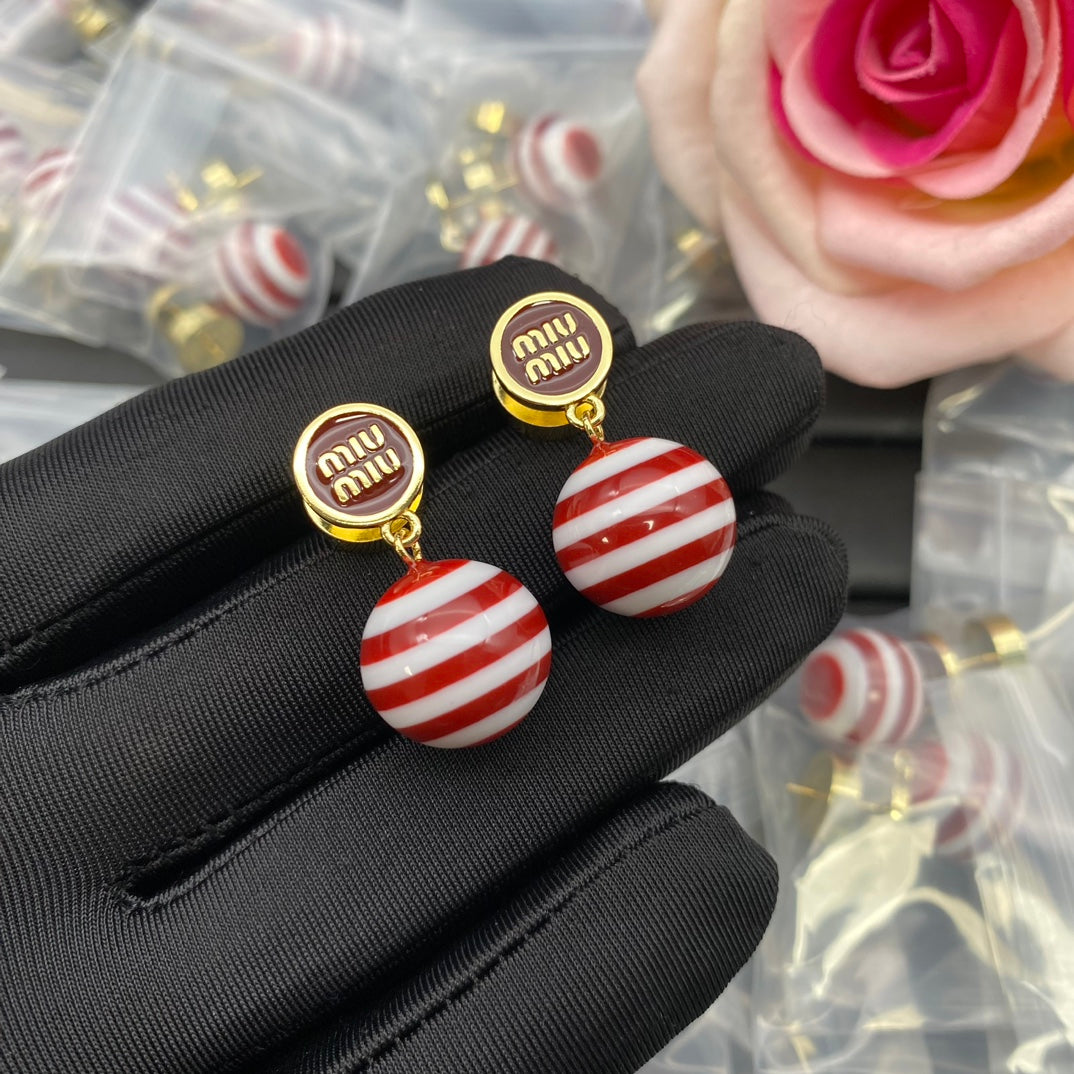 14A993EDE Stylish Earrings