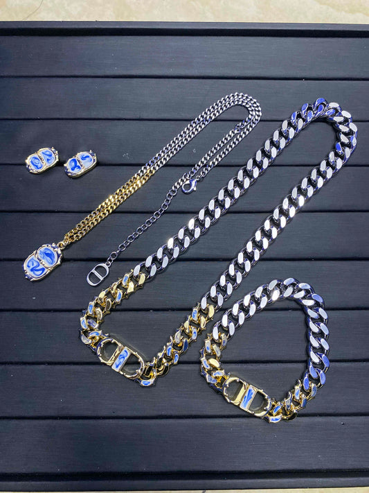 165ND8XDE Stylish  Bracelets