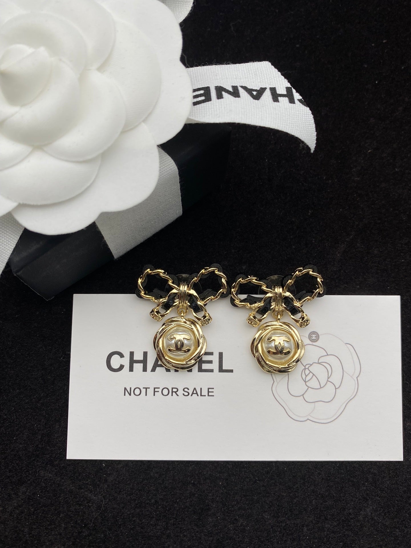 14C225XDE Stylish  Necklaces Bracelets Earrings
