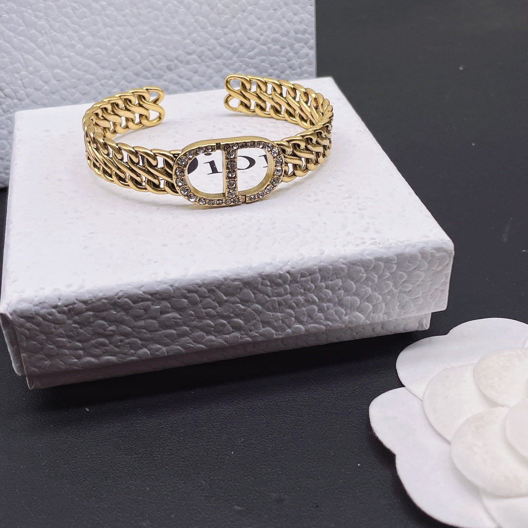 14D247KDE Stylishr Bracelets