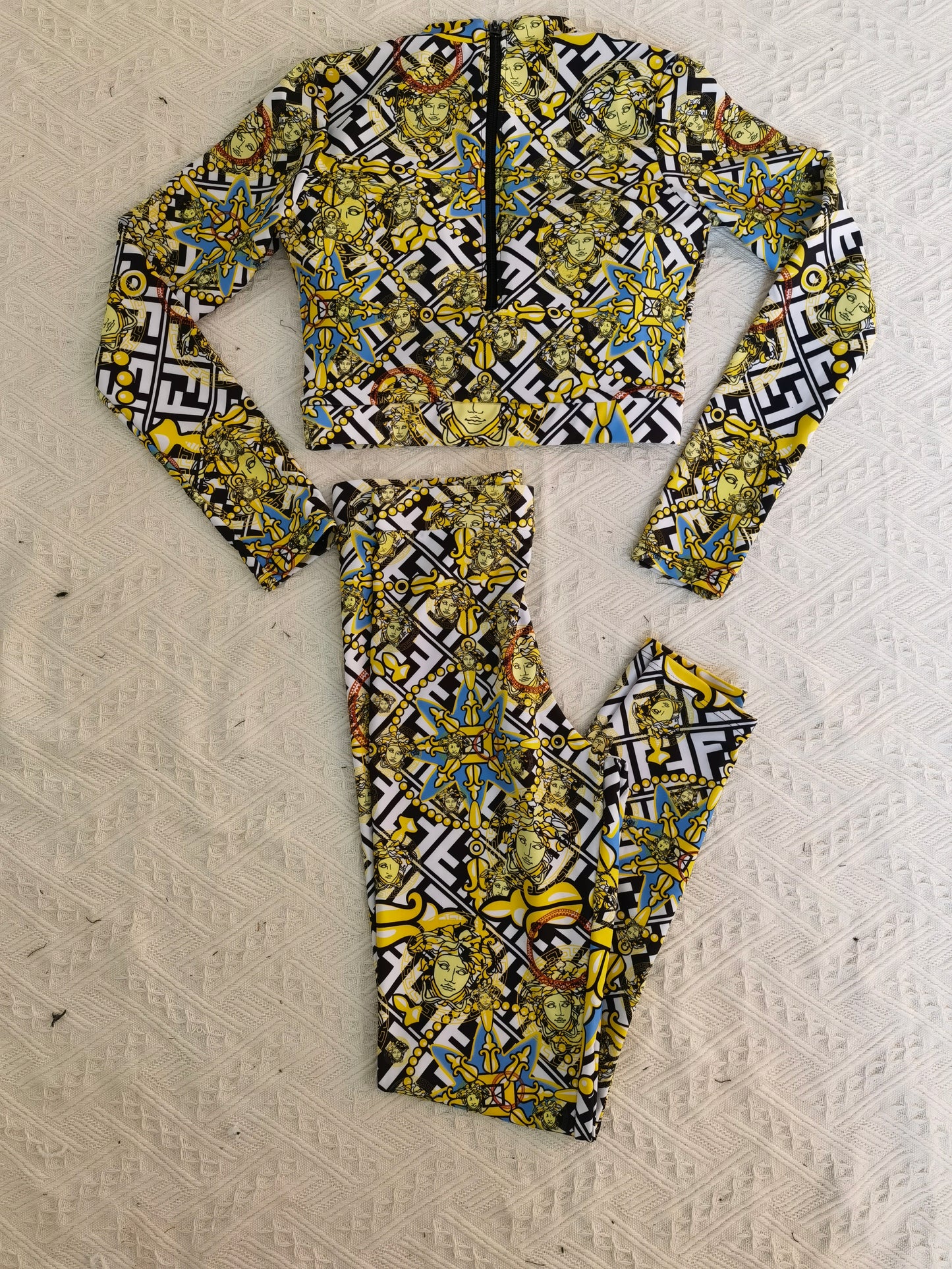 14V41YDE Stylish Long sleeve swimsuit
