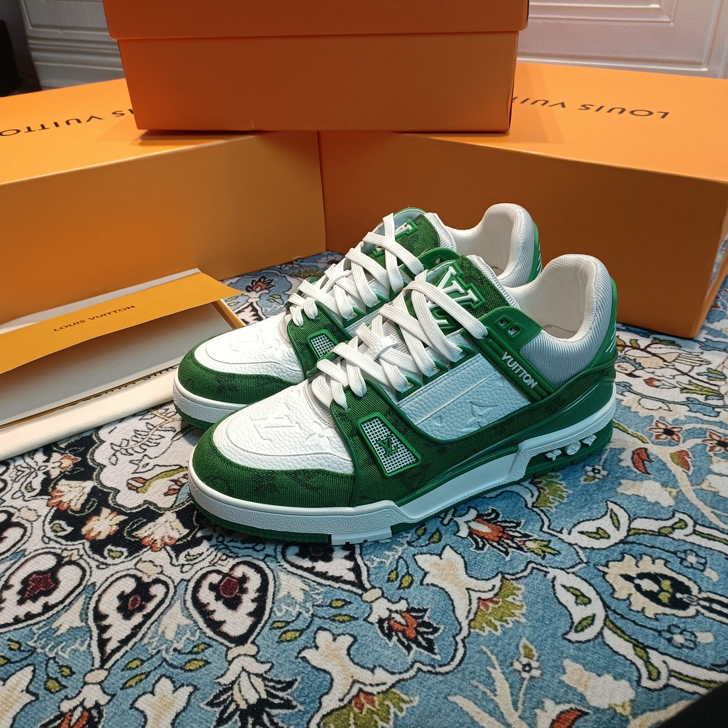 1XE23ZDE Stylish Sneakers
