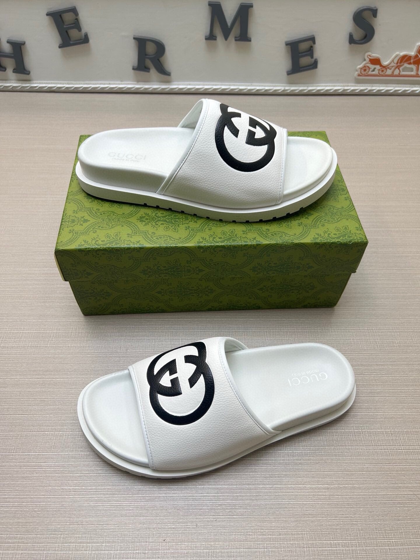 5WB241ZDE Stylish Slippers