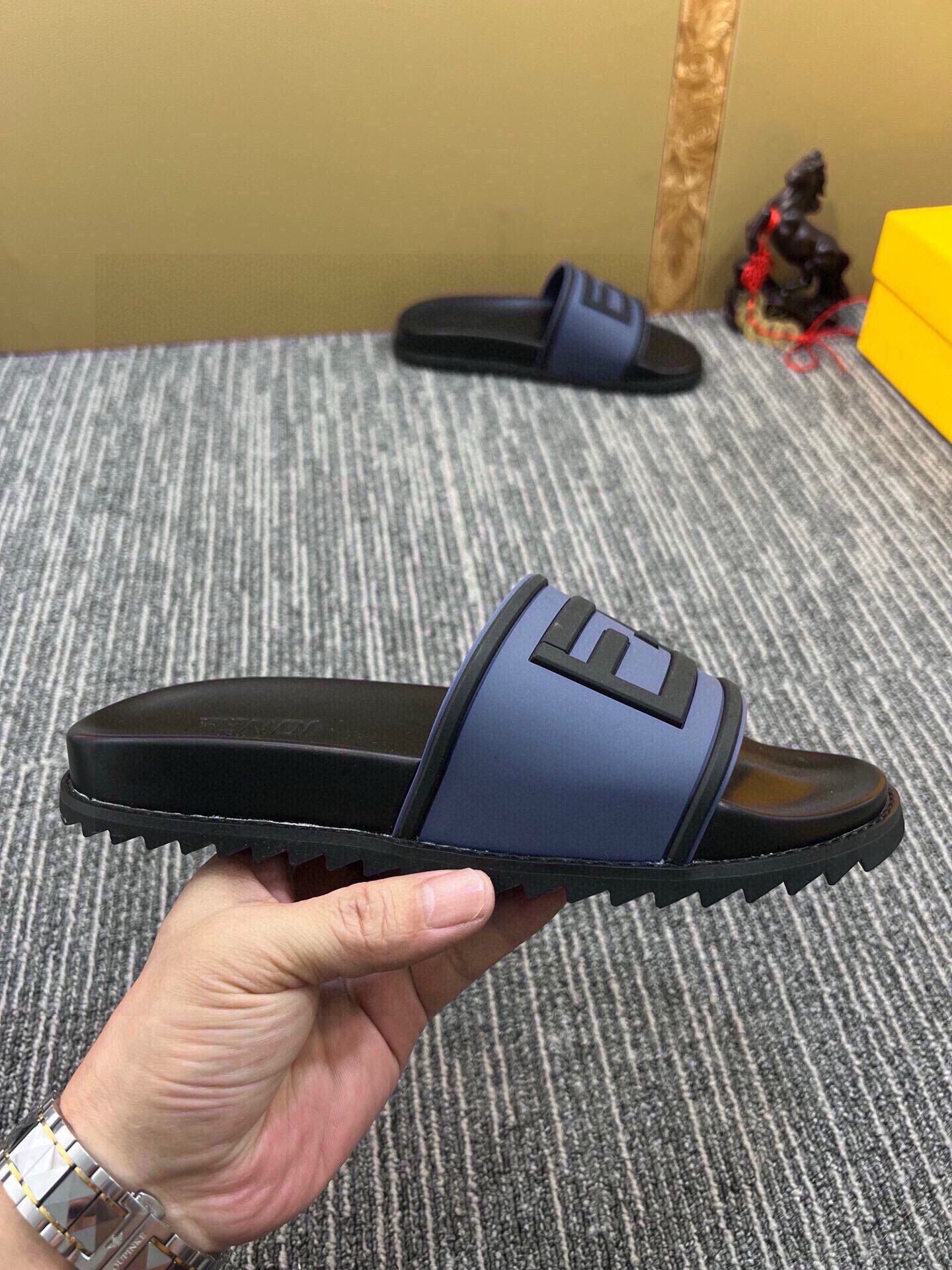 535ZF286ZDE Stylish Slippers