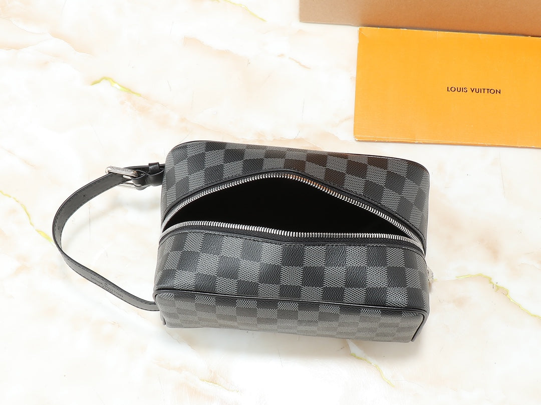 15RE69BDE Stylish leather bag